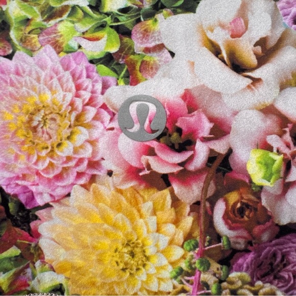 Lululemon Wunder Under High-Rise Tight Inflorescent Multi Floral Size 6 - Picture 10 of 10